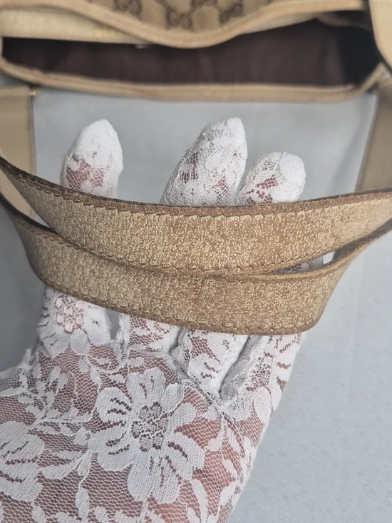 Gucci Vintage Beige GG Canvas Shoulder Bag - Picture 16 of 17